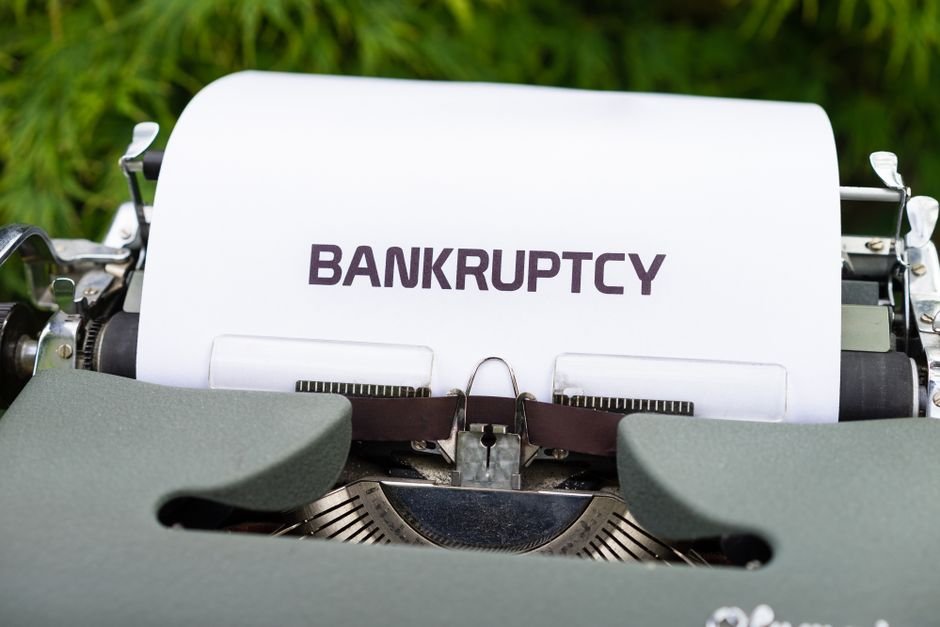 Illustration d'une courbe de drawdown représentant une faillite d'entreprise